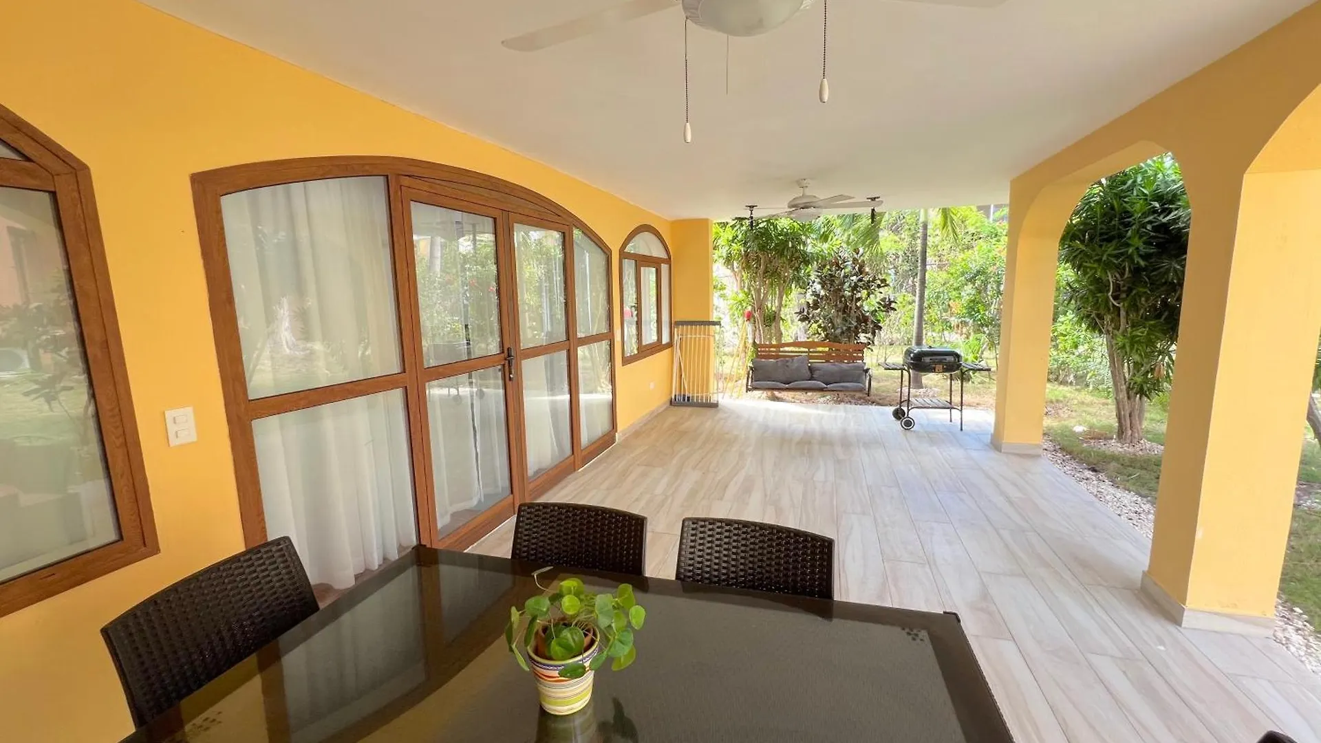 Hotel apartamentowy Caribbean Dream Villas & Apartments Ocean View Playa Los Corales Punta Cana